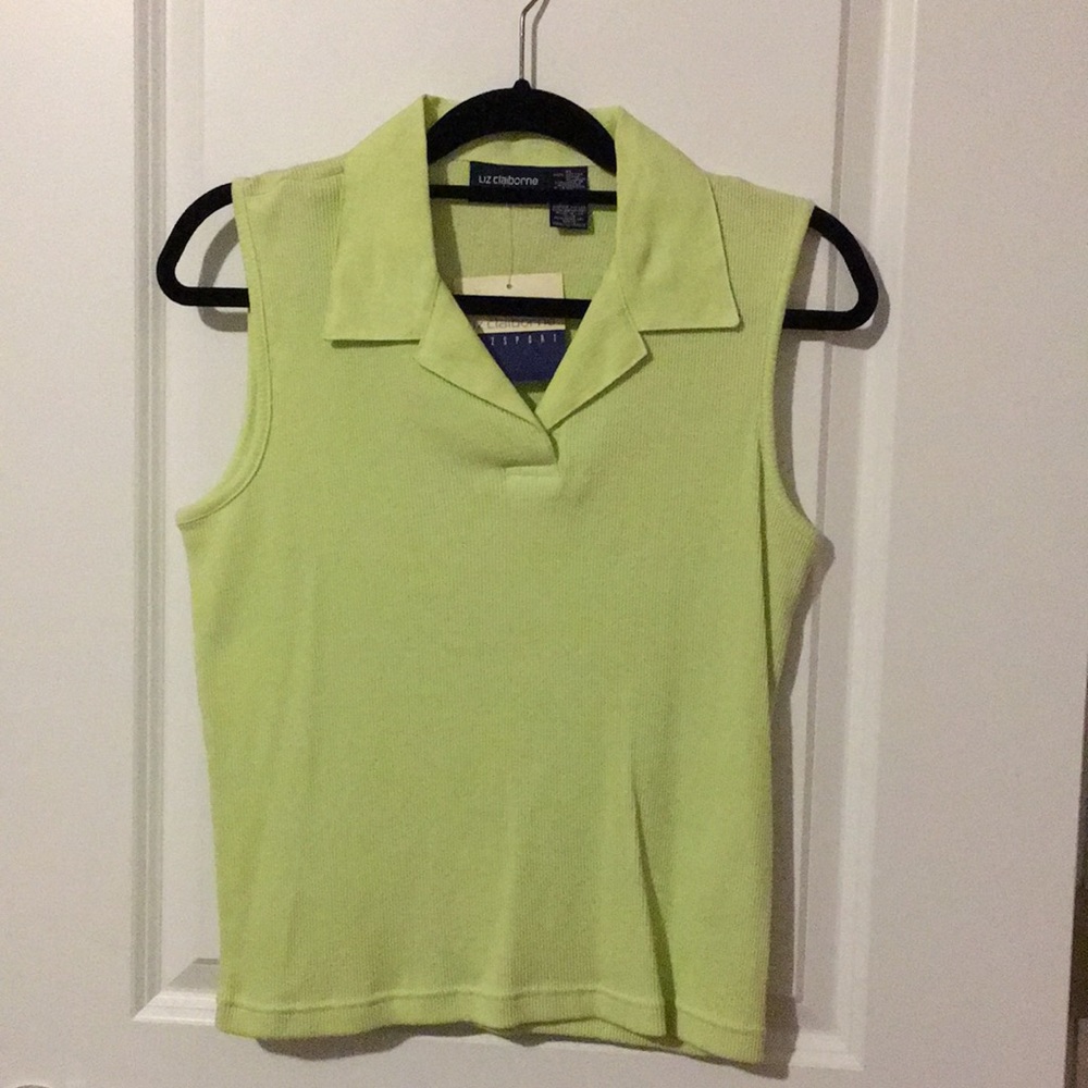 Women’s Sleeveless Shirt. NWT